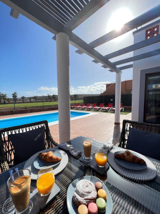 Villa Eva - New To The Market, Fully Refurbished Licensed Villa - Private Pool Caleta De Fuste Dış mekan fotoğraf