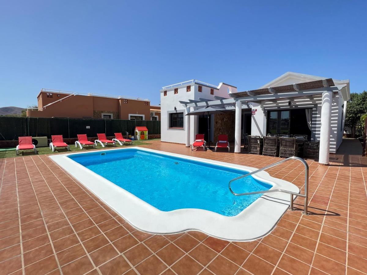 Villa Eva - New To The Market, Fully Refurbished Licensed Villa - Private Pool Caleta De Fuste Dış mekan fotoğraf