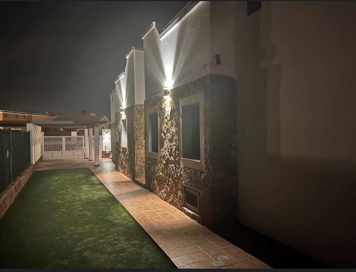 Villa Eva - New To The Market, Fully Refurbished Licensed Villa - Private Pool Caleta De Fuste Dış mekan fotoğraf