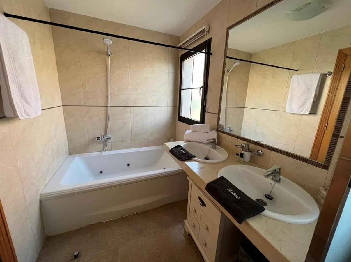 Villa Eva - New To The Market, Fully Refurbished Licensed Villa - Private Pool Caleta De Fuste Dış mekan fotoğraf