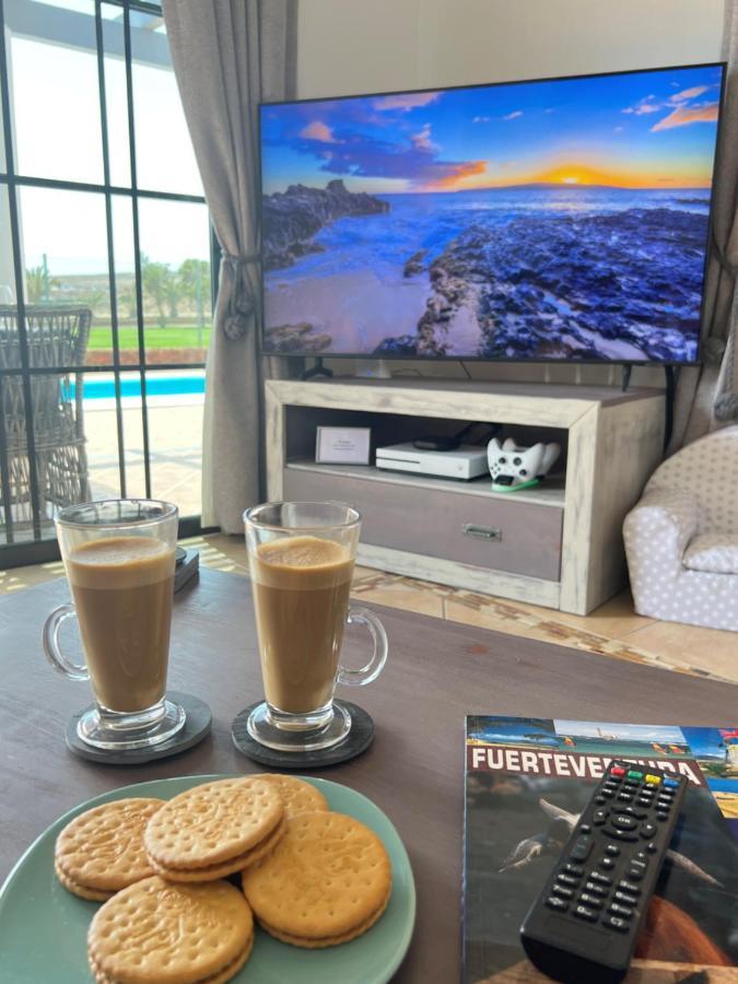 Villa Eva - New To The Market, Fully Refurbished Licensed Villa - Private Pool Caleta De Fuste Dış mekan fotoğraf