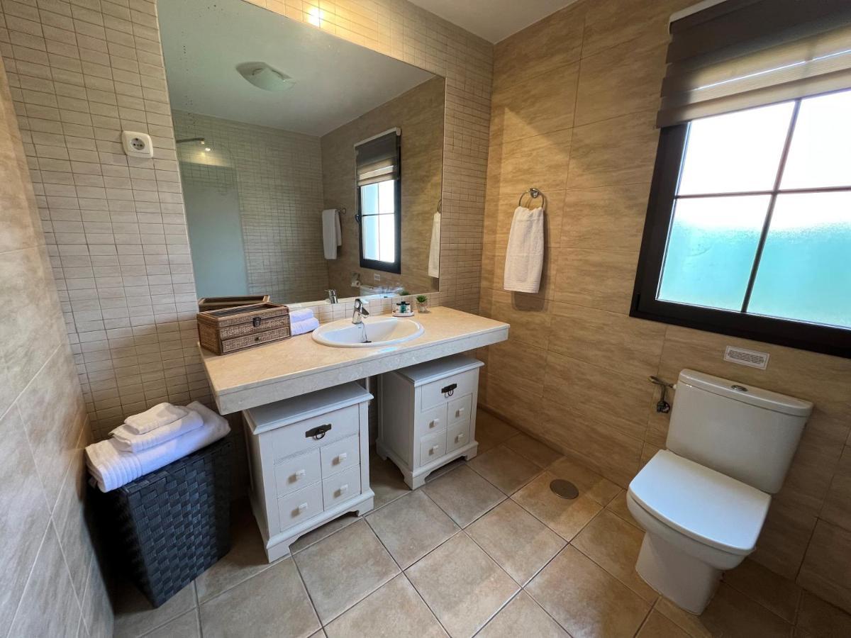 Villa Eva - New To The Market, Fully Refurbished Licensed Villa - Private Pool Caleta De Fuste Dış mekan fotoğraf