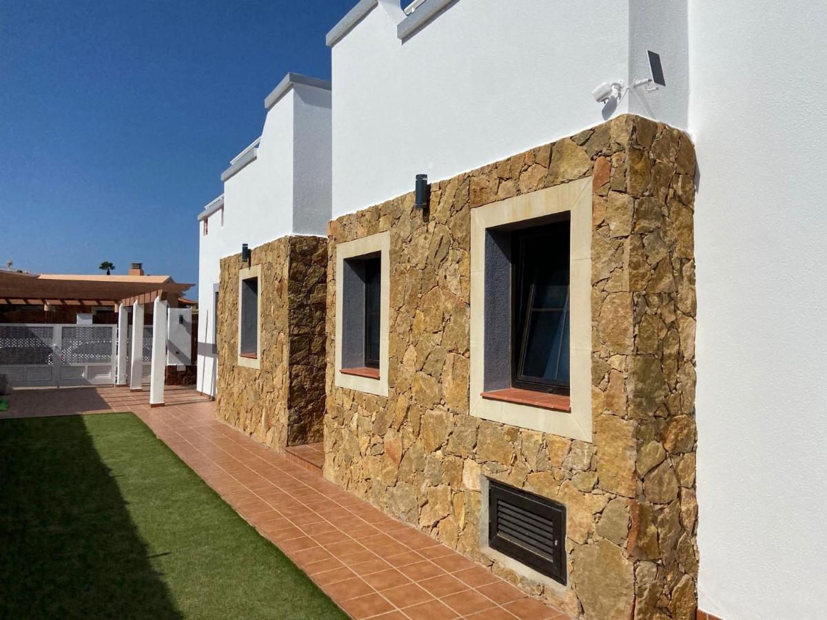 Villa Eva - New To The Market, Fully Refurbished Licensed Villa - Private Pool Caleta De Fuste Dış mekan fotoğraf