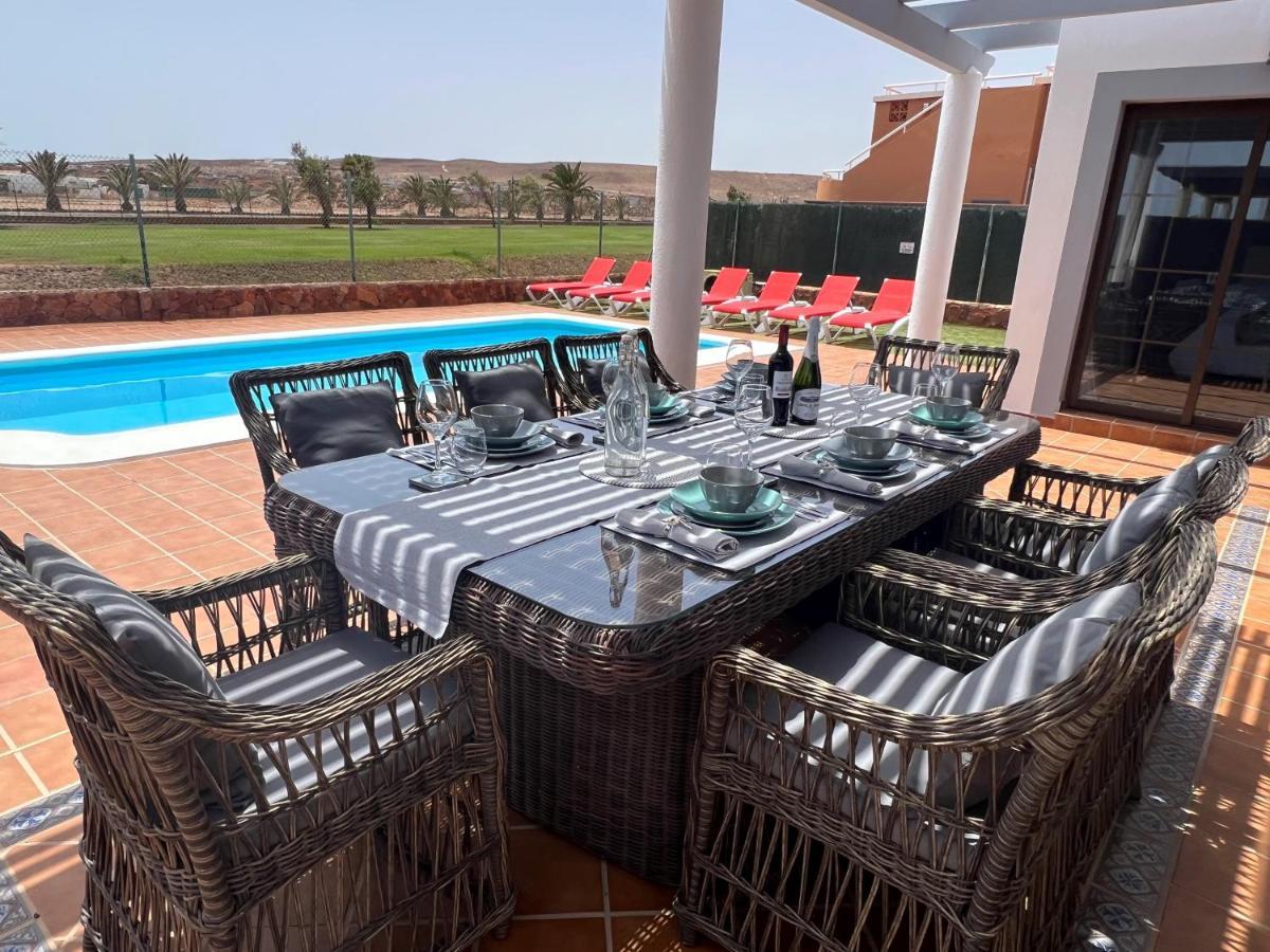 Villa Eva - New To The Market, Fully Refurbished Licensed Villa - Private Pool Caleta De Fuste Dış mekan fotoğraf